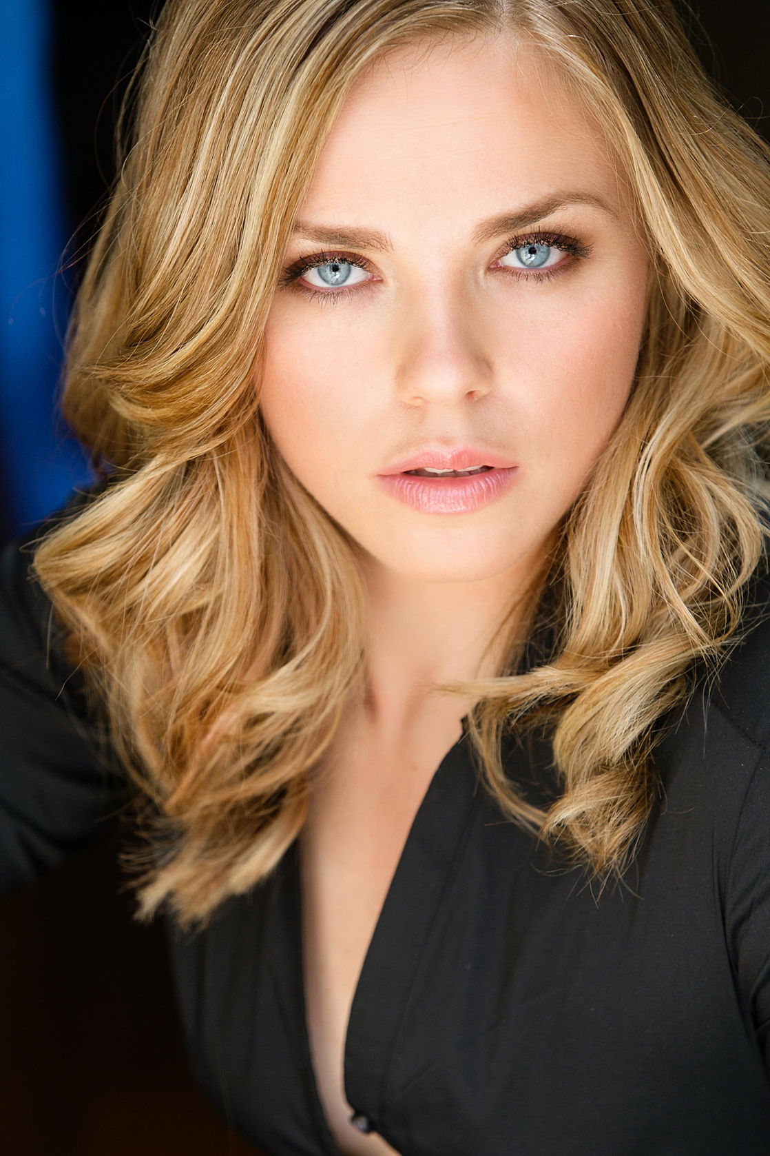 Anja Akstin 27553639 