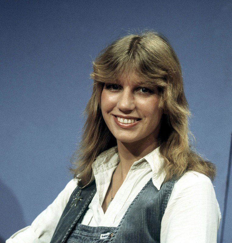 Maggie MacNeal