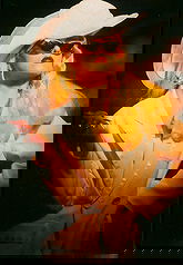 Tairrie B pictures and photos