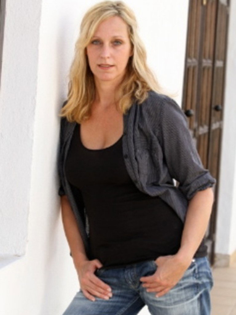 Anya Hoffmann