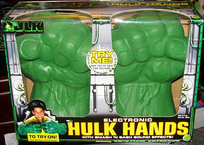 The Incredible Hulk Electronic Hulk Hands with Smash 'n' Bash Sound Effects