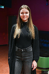 Ainali singer olivia Bordertown (Finnish