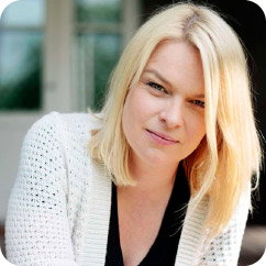 Elina Knihtilä