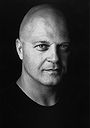Michael Chiklis
