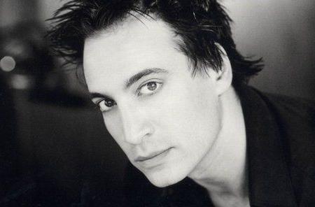 Zachary Throne