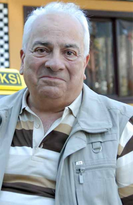 Zeki Alasya