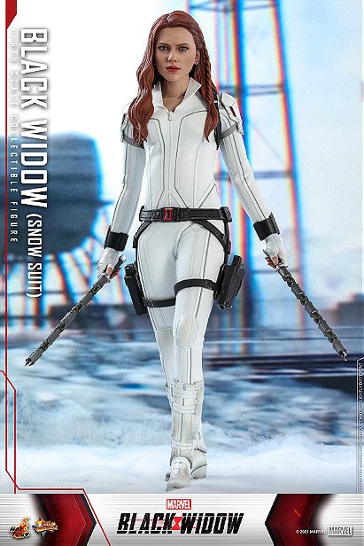 Black Widow (Snow Suit) Sixth Scale Collectible Figure