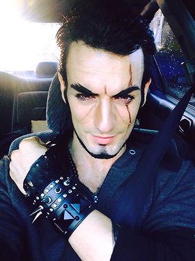 Leon Chiro