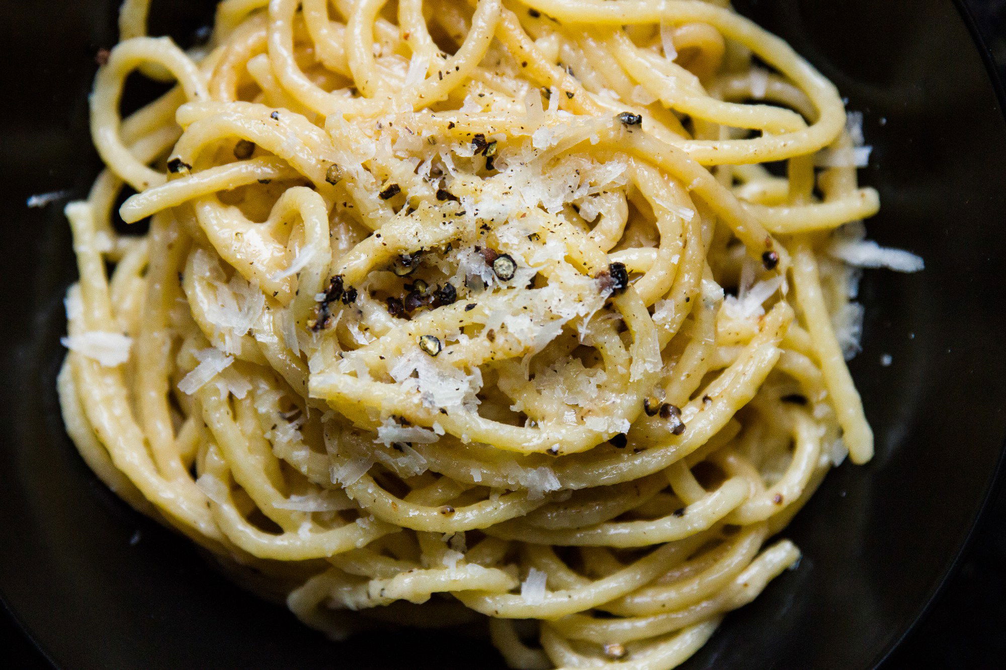 The Simple Symphony of Cacio e Pepe: A Review of Easy Elegance