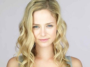 Liz Holtan pictures and photos