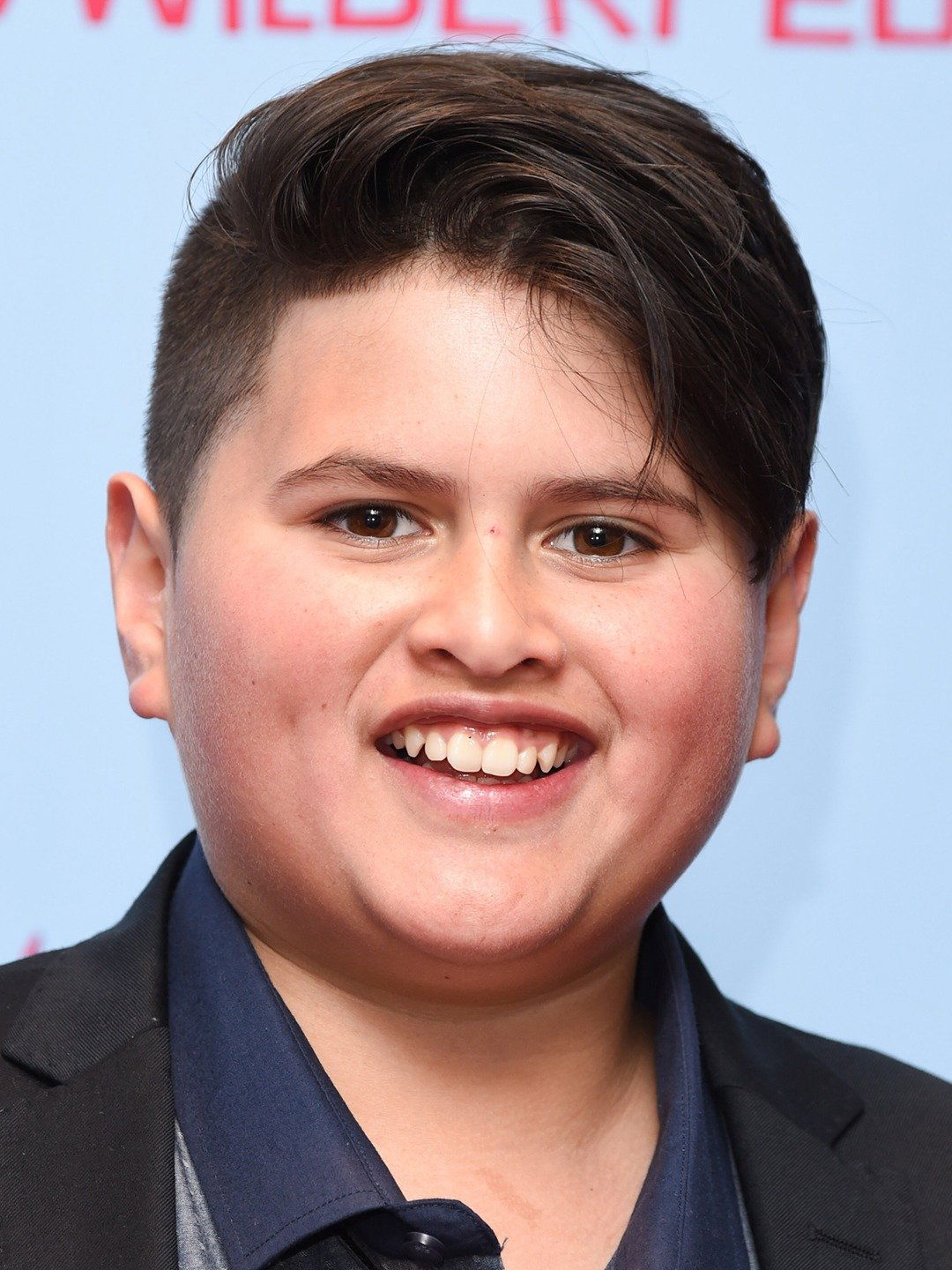 Next photo of Julian Dennison