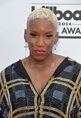 Liv Warfield