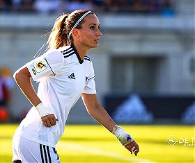 Kosovare Asllani / Kosovare Asllani Joins Cd Tacon Real Madrid Troll Football - Nicknamed kosse, asllani is a proficient striker, possessing great speed and technique in her game.