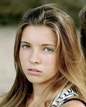 Nova-Louna Castano