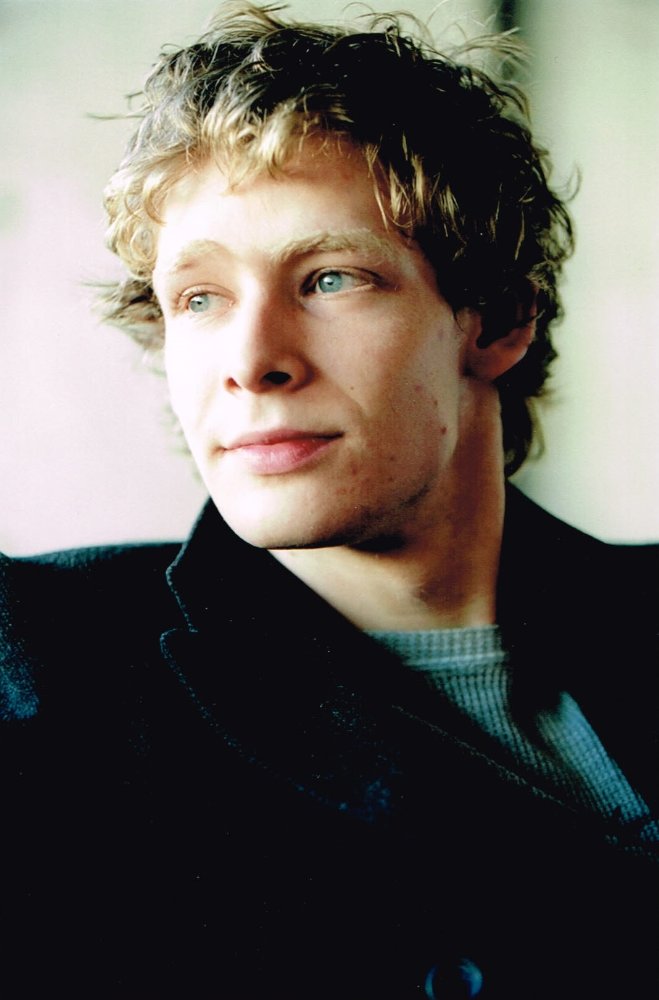 Johnny Lewis