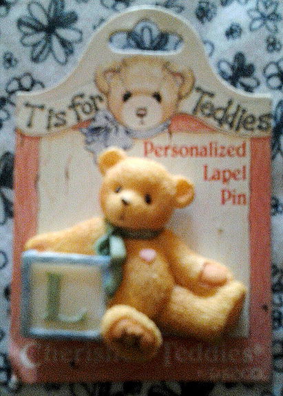 Cherished Teddies - Lapel Pin ('L' Block)