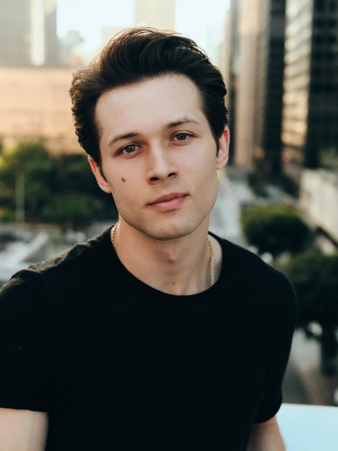 Leo Howard