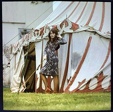 Leslie-Anne Down pictures and photos