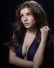 Anna Kulinova Nude