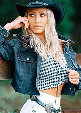 Krystal Hall pictures and photos