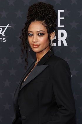 Samantha Logan