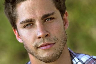 Dean Geyer pictures and photos