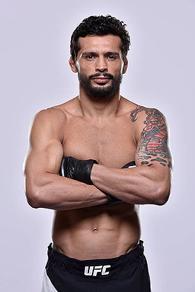 Adriano Martins