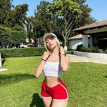 Ximena Yaquin pictures and photos