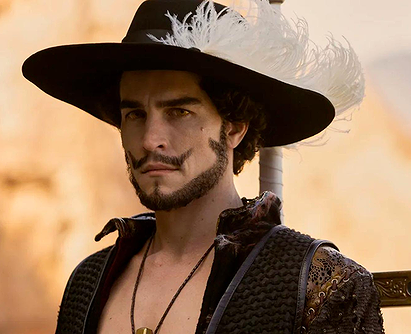 Dracule Mihawk (Steven John Ward)