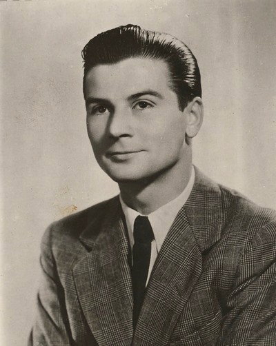 Gilbert Gil