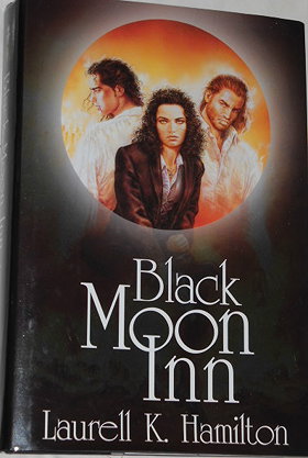 Black Moon Inn: Burnt Offerings & Blue Moon (Anita Blake, Vampire Hunter)