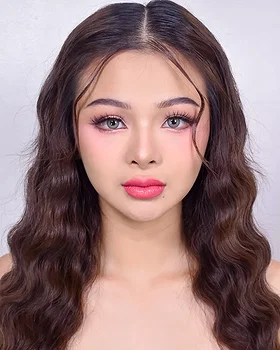 Angeli Khang