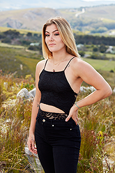 Tori Deal pictures and photos