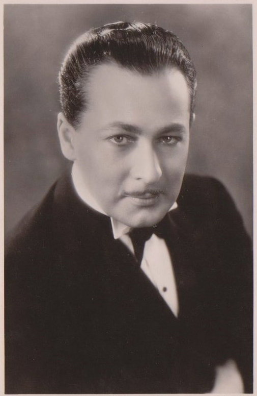 Leslie Perrins