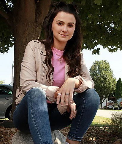 Amelia Jones