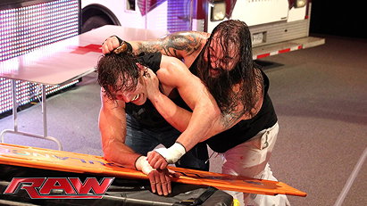 Dean Ambrose vs. Bray Wyatt (WWE, Raw, 01/05/15)