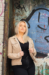 Sophie Buddle pictures and photos