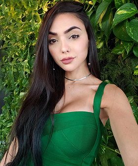 Nyvi Estephan