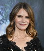 Jennifer Jason Leigh