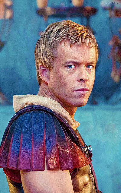 Gaius Julius Caesar (Todd Lasance)
