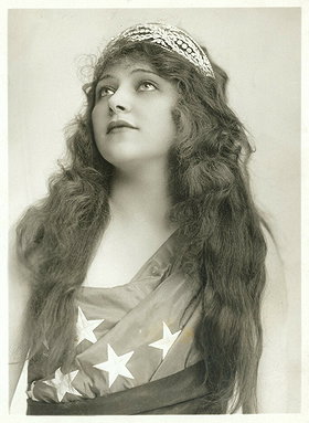 Muriel Ostriche
