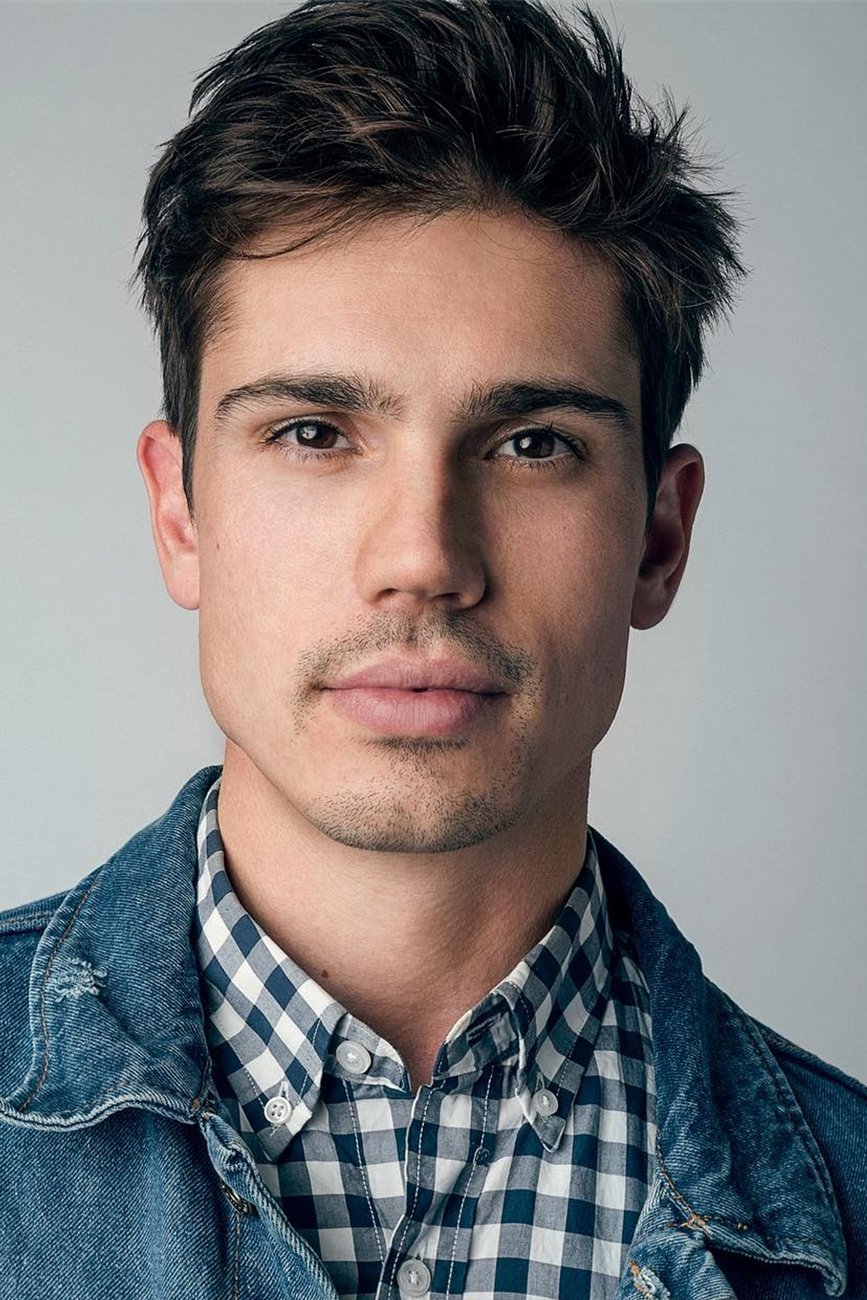 Tanner Novlan