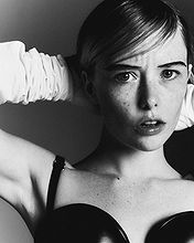 Suzanna Son pictures and photos