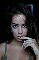 Viktoria Summer Leonardo