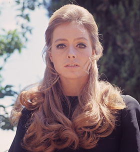 Eva Renzi