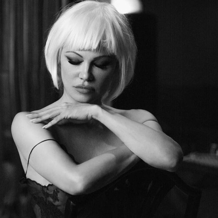 Pamela Anderson - Photoshoot August 2020 list