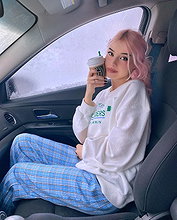Lauren Burch pictures and photos