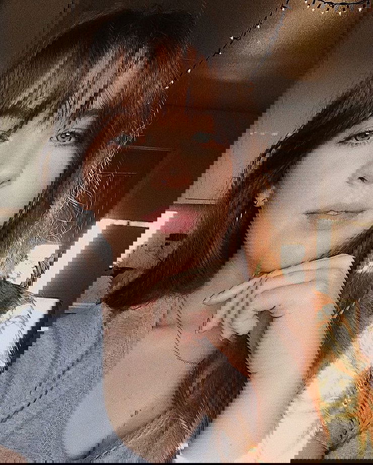 Aislinn Paul picture