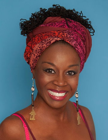 Akosua Busia