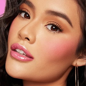 Ariana Tan